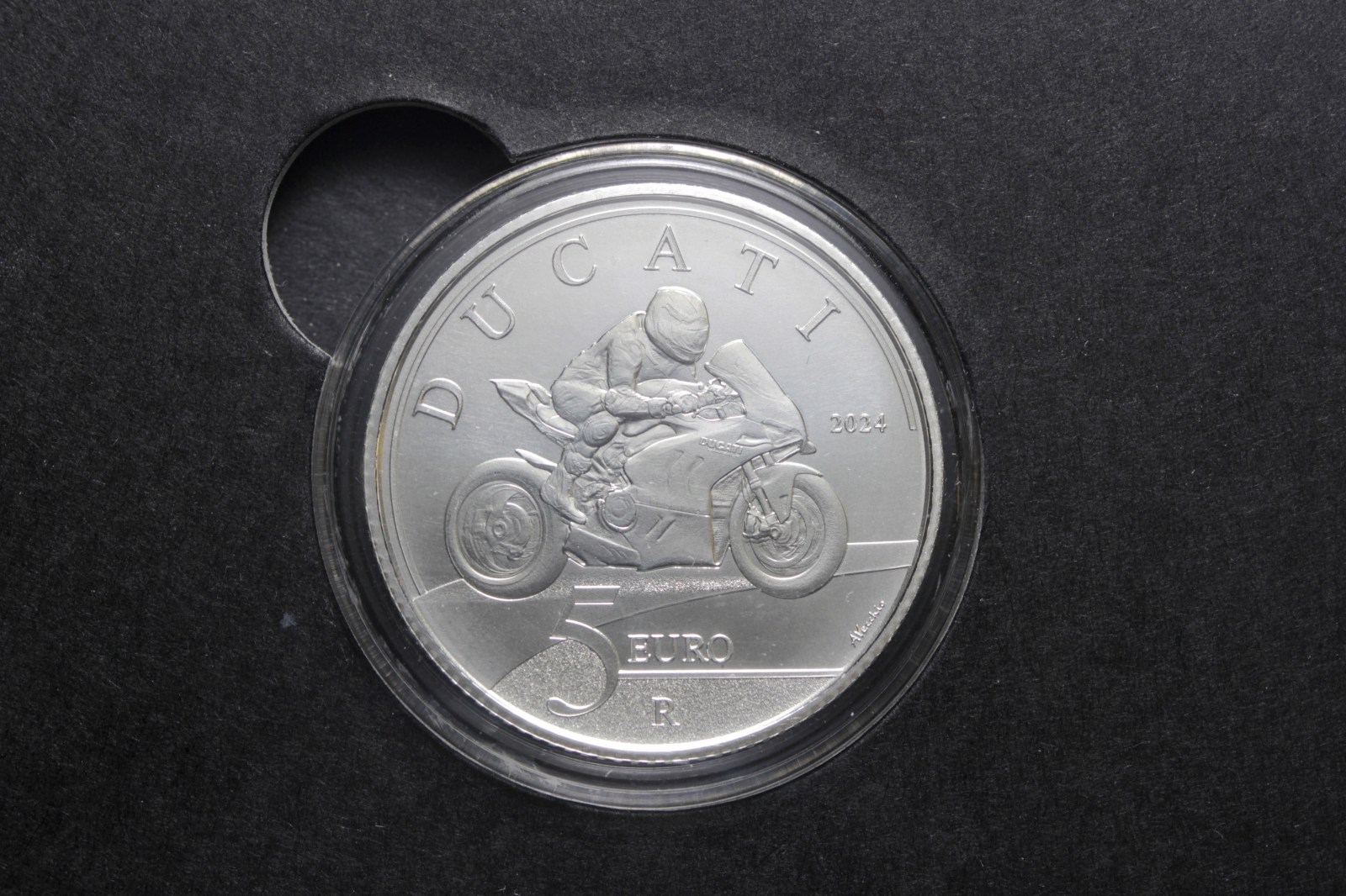 ITALIA 5 EURO 2024 DUCATI PANIGALE V4 FDC IN CONFEZIONE